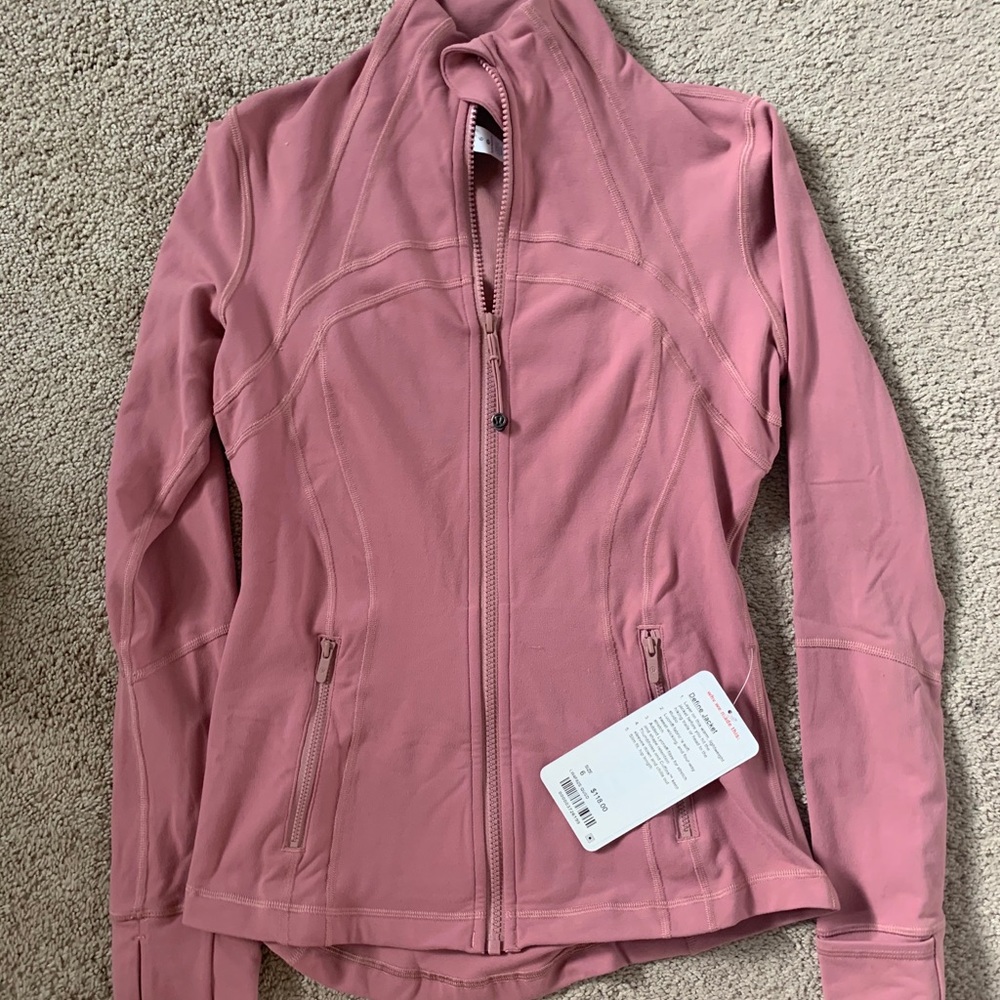 BNWT lululemon define jacket- size 6